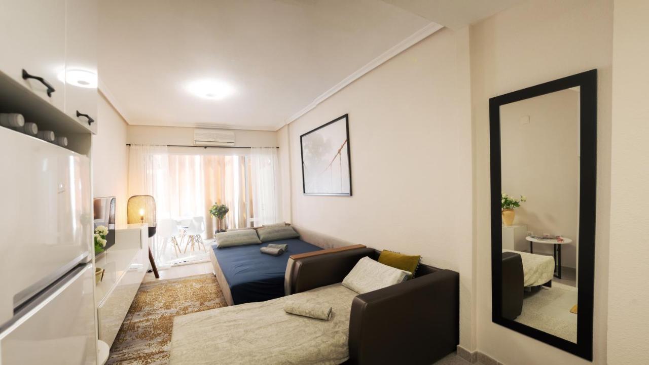 Holiday Studio Jardin Playa Torrevieja Zewnętrze zdjęcie