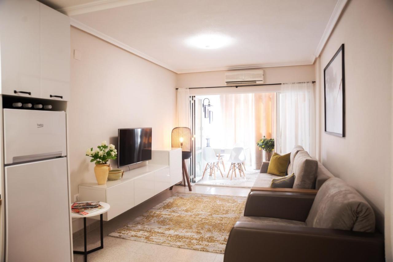 Holiday Studio Jardin Playa Torrevieja Zewnętrze zdjęcie
